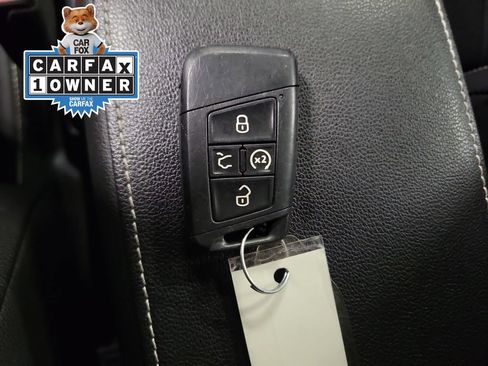 Used 2022 Volkswagen Tiguan SE R-Line FWD image 19