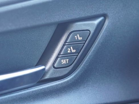 Used 2023 Toyota Prius Prime Premium image 38