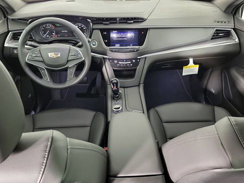 New 2026 Cadillac XT5 Luxury FWD image 15