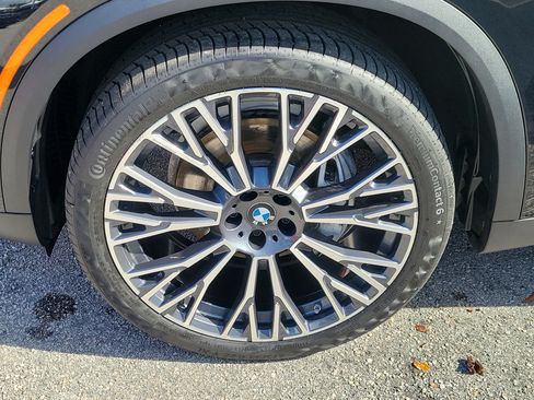 Certified 2024 BMW X5 sDrive40i w/ Premium Package RWD image 5