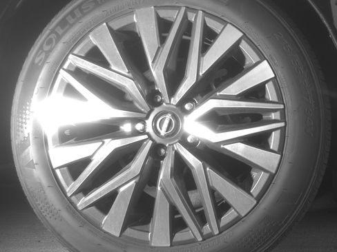 Used 2025 Nissan Altima 2.5 SV FWD image 15