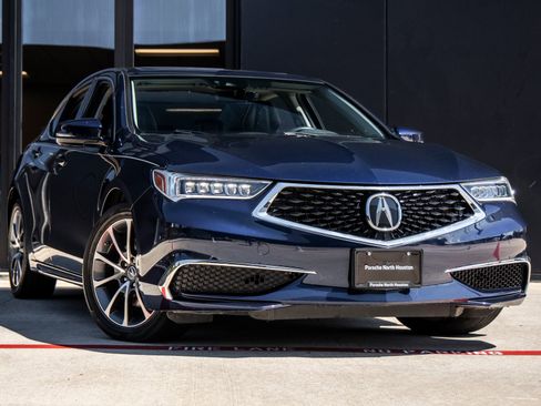 Used 2018 Acura TLX V6 w/ Technology Package FWD image 2