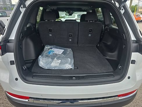 New 2026 Jeep Grand Cherokee Laredo X RWD image 21