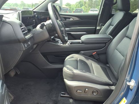 Used 2026 Chevrolet Traverse LT AWD/4WD image 11