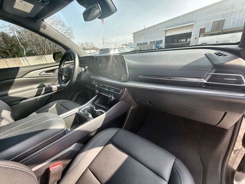 Used 2026 Chevrolet Traverse LT w/ Sun and Wheel Package image 28