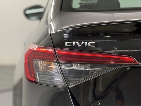 Used 2024 Honda Civic Sport image 9