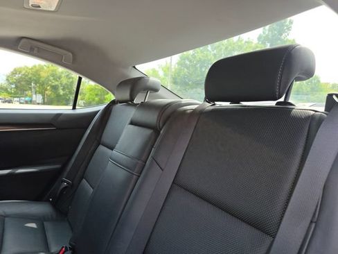 Used 2013 Lexus ES 350 w/ Luxury Pkg FWD image 16