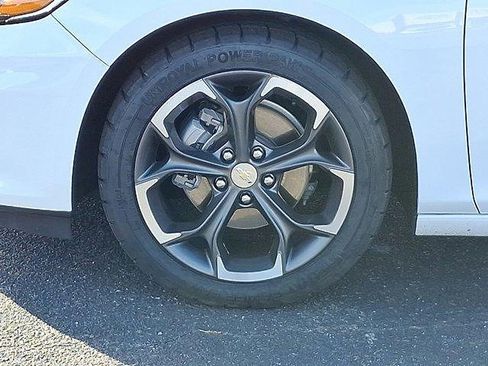 Used 2022 Chevrolet Malibu LT image 8