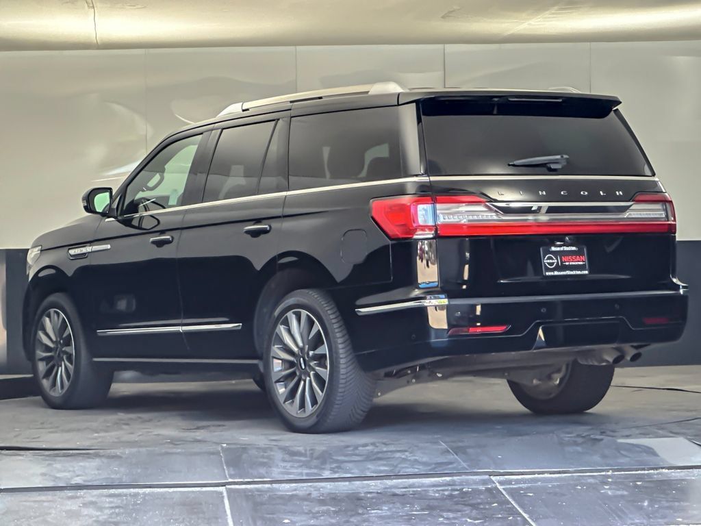 Used 2020 Lincoln Navigator Reserve AWD/4WD image 5