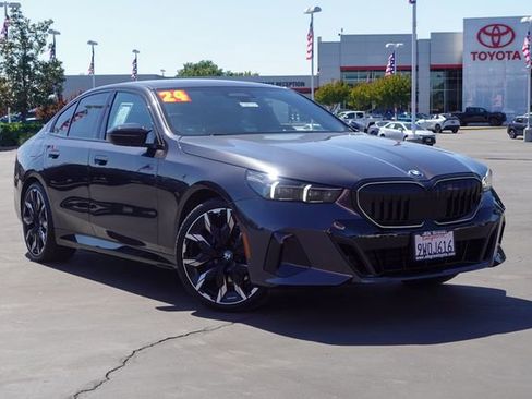 Used 2024 BMW 530i w/ M Sport Package RWD image 2