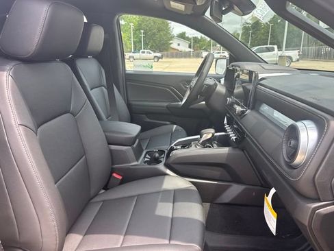 New 2026 Chevrolet Colorado LT w/ LT Convenience Package RWD image 11
