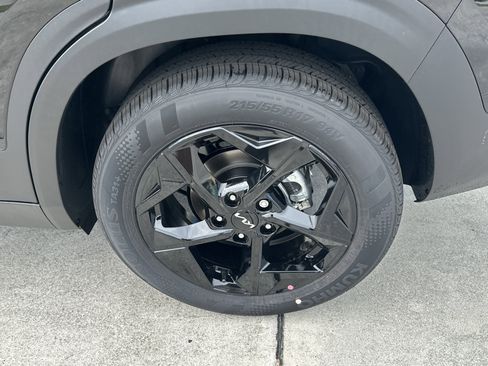 New 2026 Kia Seltos EX image 10