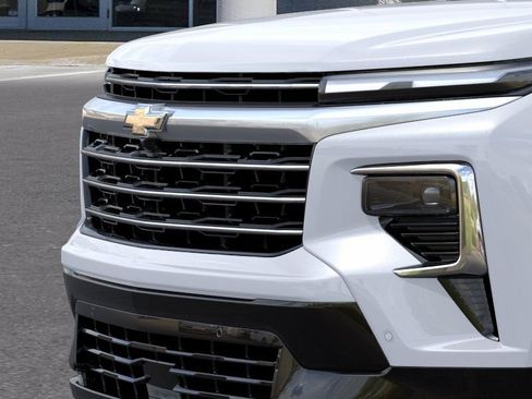 New 2026 Chevrolet Traverse High Country w/ LPO, Floor Liner Package AWD/4WD image 13