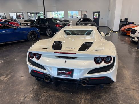Used 2022 Ferrari F8 Tributo RWD image 4