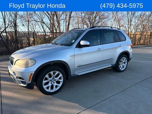 Used 2011 BMW X5 xDrive35i image 1