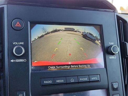 Used 2025 Subaru Crosstrek 2.0i image 19