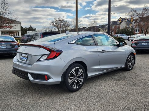 Used 2017 Honda Civic EX-L image 4