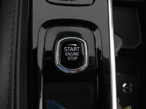 Used 2023 Volvo XC90 B6 Plus w/ Protection Package Premier image 23