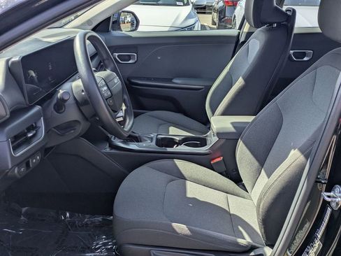 Used 2025 Kia K4 FWD image 14