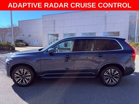Used 2022 Volvo XC90 T5 Momentum w/ Climate Package image 5