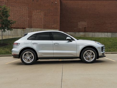 Used 2020 Porsche Macan S AWD/4WD image 3