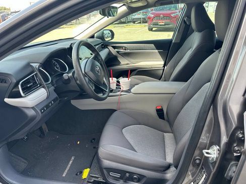 Used 2023 Toyota Camry LE FWD image 3