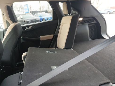 Used 2020 Ford Escape SE image 28