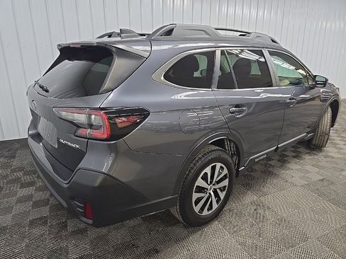 Used 2022 Subaru Outback Premium image 10