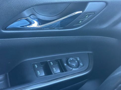 Used 2017 GMC Acadia SLT image 31