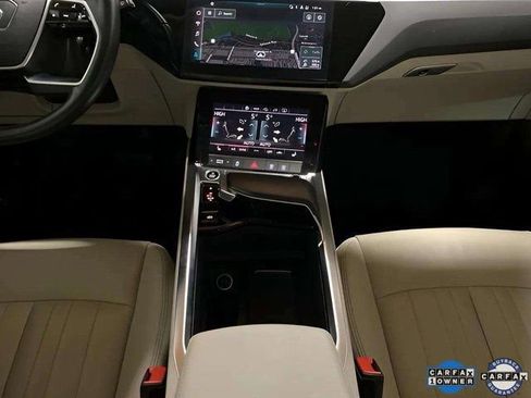 Used 2021 Audi e-tron Premium image 14