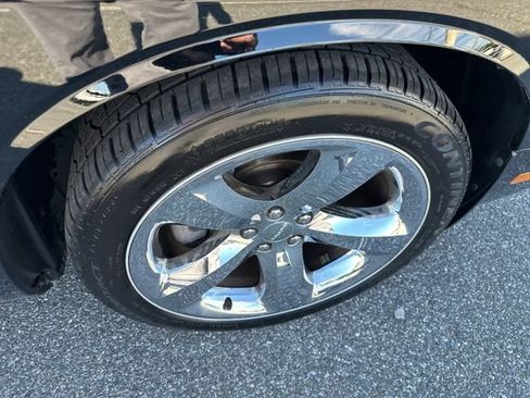 Used 2014 Dodge Challenger R/T RWD image 14