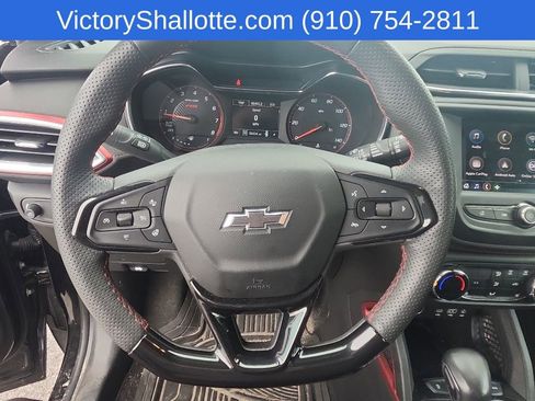 Used 2023 Chevrolet TrailBlazer RS AWD/4WD image 7