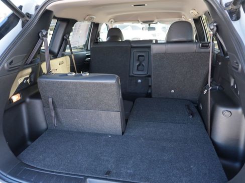 Used 2024 Mitsubishi Outlander SE image 28