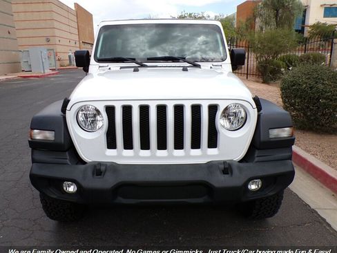 Used 2018 Jeep Wrangler Unlimited Sport S AWD/4WD image 2