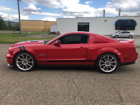 Used 2007 Ford Mustang Shelby GT500 RWD image 2