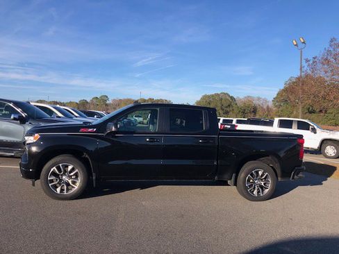 Used 2024 Chevrolet Silverado 1500 RST image 1