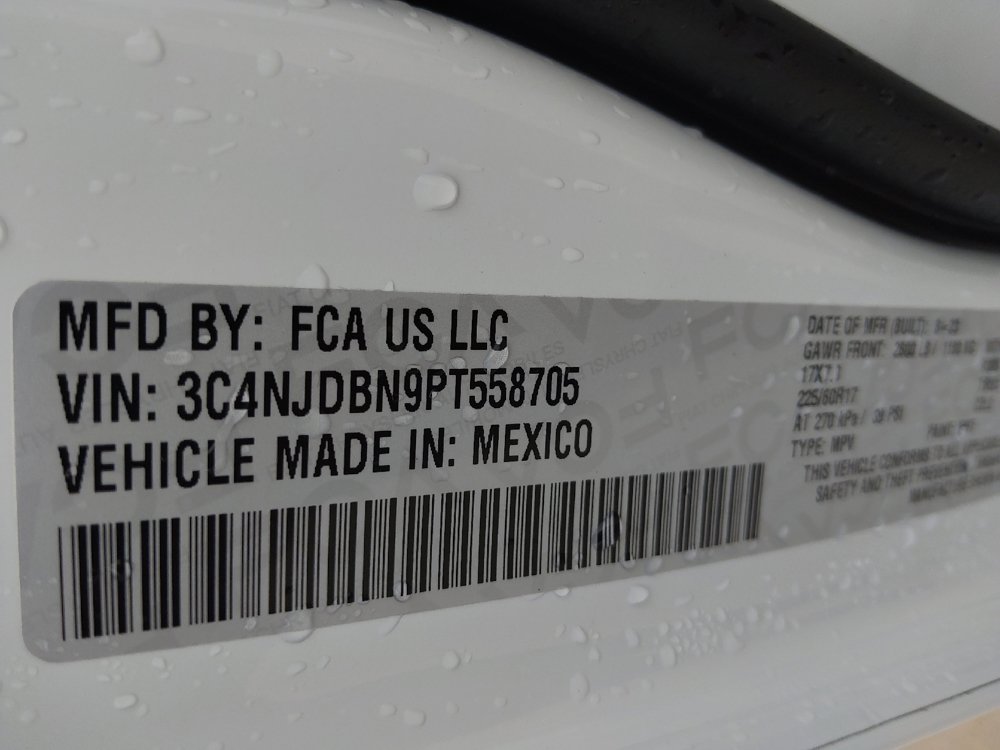 Used 2023 Jeep Compass Latitude AWD/4WD image 33