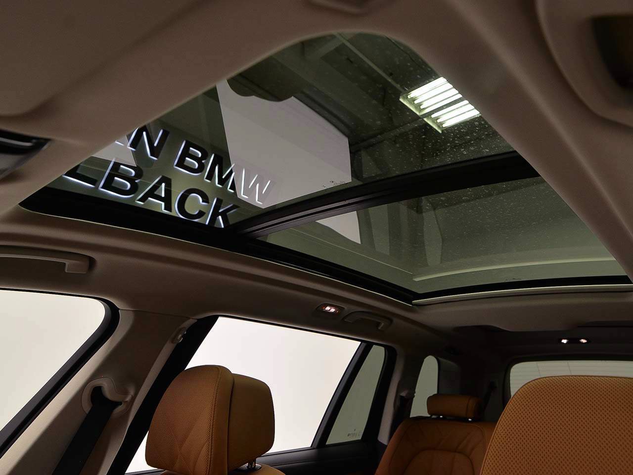 Used 2027 BMW X7 xDrive40i w/ Premium Package AWD/4WD image 7
