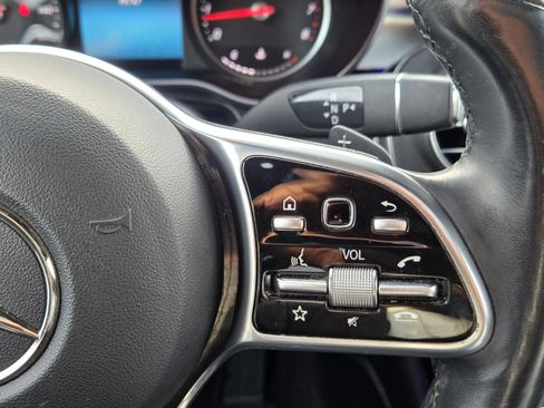 Used 2020 Mercedes-Benz GLC 300 4MATIC image 29