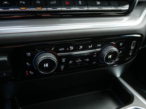 Used 2025 Chevrolet Silverado 1500 High Country w/ High Country Premium Package AWD/4WD image 30