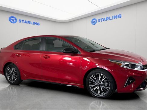 Used 2024 Kia Forte GT-Line w/ GT-Line Premium Package image 13