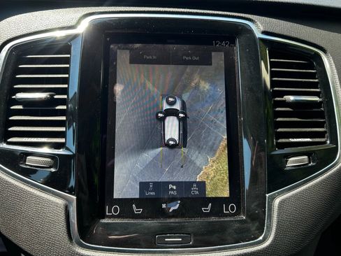 Used 2016 Volvo XC90 T6 Momentum w/ Momentum Plus Package image 20