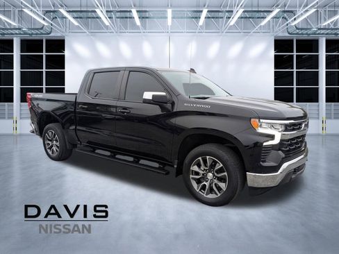 Used 2024 Chevrolet Silverado 1500 LT AWD/4WD image 1