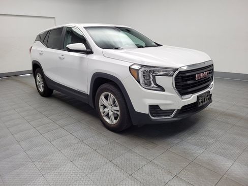 Used 2024 GMC Terrain SLE AWD/4WD image 13