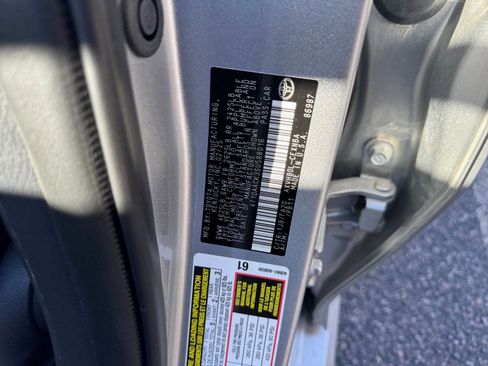 Used 2025 Toyota Camry LE image 27