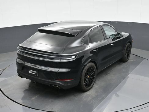 Certified 2024 Porsche Cayenne S w/ Premium Package Plus (PP1) AWD/4WD image 30