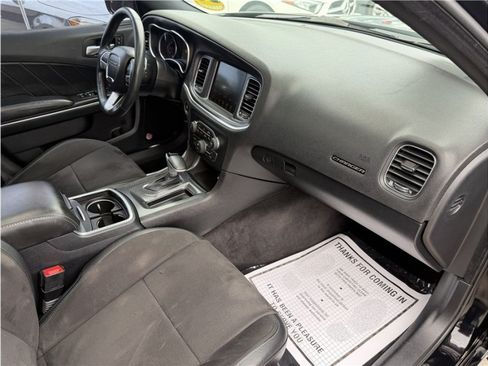 Used 2015 Dodge Charger R/T RWD image 34