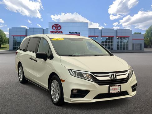 Used 2019 Honda Odyssey LX image 2