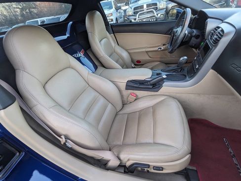Used 2007 Chevrolet Corvette Convertible w/ Preferred Equipment Group image 17