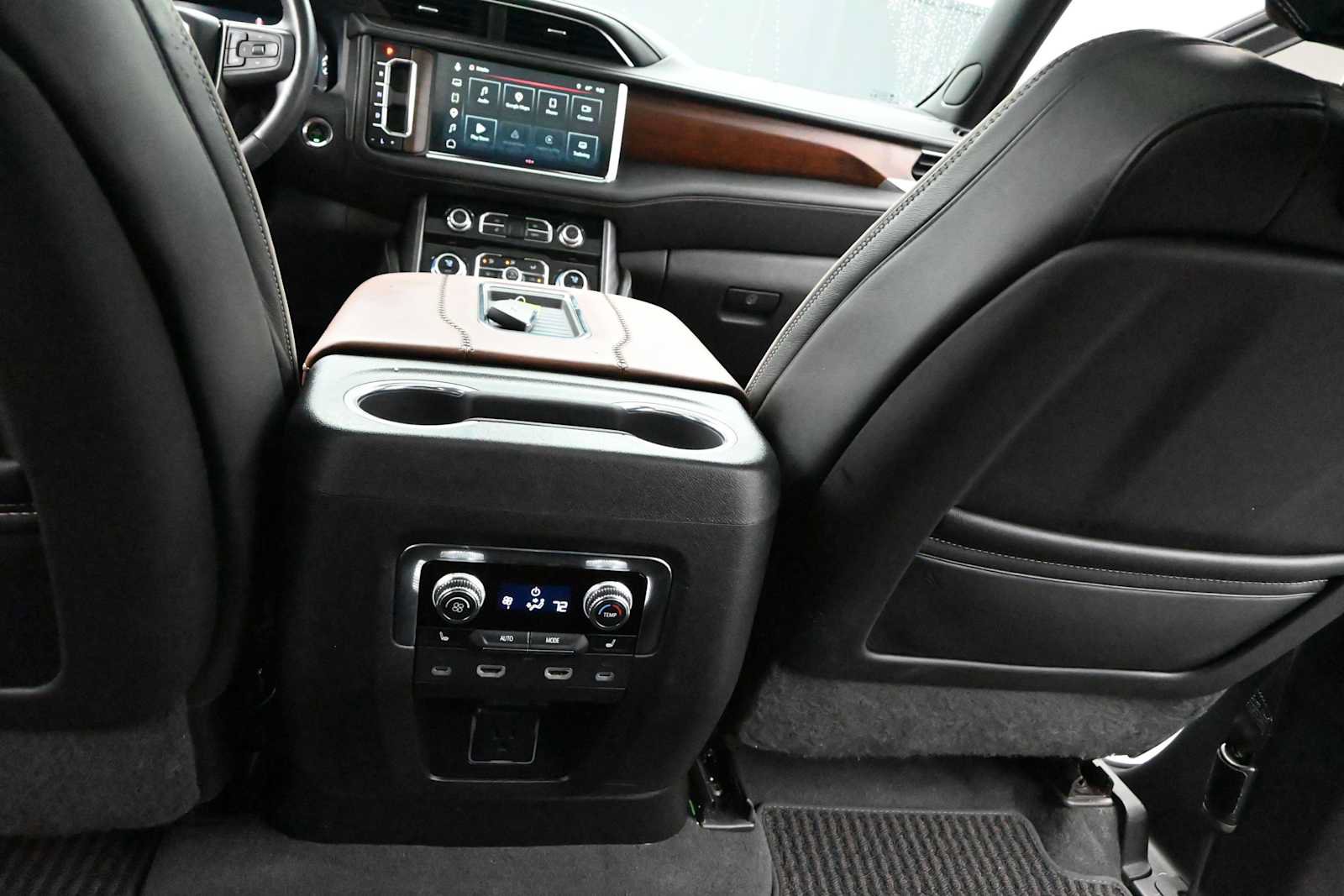 Used 2023 GMC Yukon XL Denali Ultimate AWD/4WD image 34